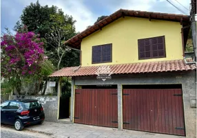 Foto 1 de Casa com 3 Quartos à venda, 137m² em Cascata do Imbuí, Teresópolis