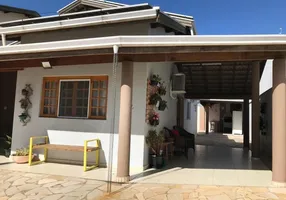 Foto 1 de Casa com 3 Quartos à venda, 70m² em Itapuã, Salvador