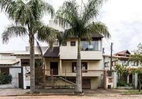 Foto 1 de Casa com 4 Quartos para alugar, 335m² em Teresópolis, Porto Alegre