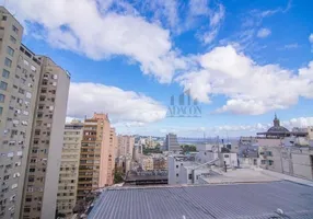 Foto 1 de Apartamento com 2 Quartos à venda, 68m² em Centro Histórico, Porto Alegre