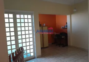 Foto 1 de Casa com 3 Quartos à venda, 235m² em Jardim Paraiso, Jacareí