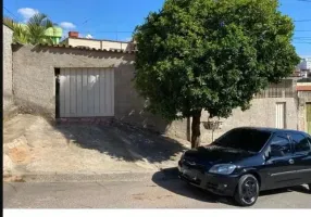 Foto 1 de Casa com 4 Quartos à venda, 250m² em Inconfidência, Belo Horizonte