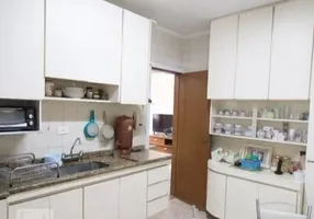 Foto 1 de Apartamento com 2 Quartos à venda, 64m² em Vila Cláudia, São Paulo
