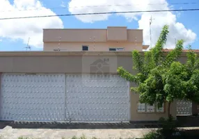 Foto 1 de Apartamento com 3 Quartos para alugar, 70m² em Planalto, Uberlândia