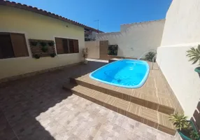 Foto 1 de Casa com 3 Quartos à venda, 90m² em Tupy, Itanhaém