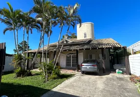 Foto 1 de Casa com 3 Quartos à venda, 202m² em Praia da Ferrugem, Garopaba