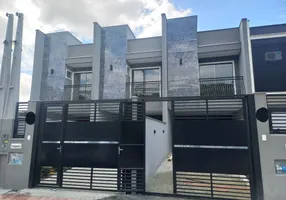 Foto 1 de Sobrado com 3 Quartos à venda, 120m² em São Marcos, Joinville