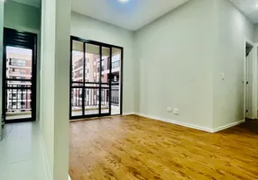 Foto 1 de Apartamento com 2 Quartos para venda ou aluguel, 58m² em Granja Viana, Cotia