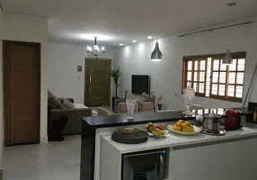 Foto 1 de Sobrado com 3 Quartos à venda, 150m² em Villas do Jaguari, Santana de Parnaíba