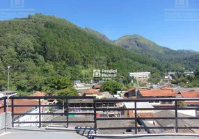 Foto 1 de Casa com 4 Quartos à venda, 229m² em Olaria, Nova Friburgo