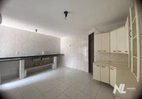 Foto 1 de Casa com 3 Quartos à venda, 230m² em Candelária, Natal