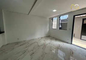 Foto 1 de Sobrado com 3 Quartos à venda, 111m² em Vila Tupi, Praia Grande