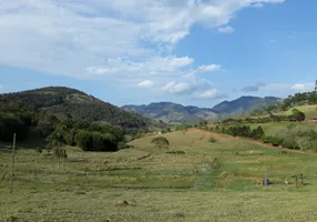 Foto 1 de Fazenda/Sítio à venda, 20000m² em Zona Rural, Paraisópolis