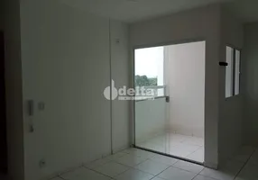 Foto 1 de Apartamento com 2 Quartos à venda, 52m² em Residencial Lago Azul, Uberlândia