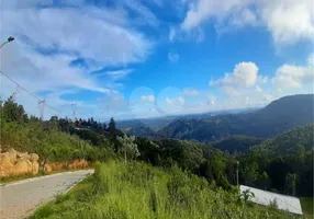 Foto 1 de Casa de Condomínio com 2 Quartos à venda, 75m² em Serra da Cantareira, Mairiporã