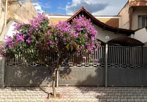 Foto 1 de Casa com 6 Quartos à venda, 406m² em Centro, Taubaté