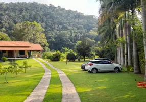 Foto 1 de Fazenda/Sítio com 4 Quartos à venda, 185m² em Vale das Videiras, Petrópolis