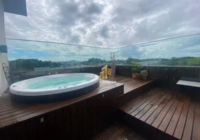 Foto 1 de Cobertura com 3 Quartos à venda, 142m² em Santa Catarina, Joinville