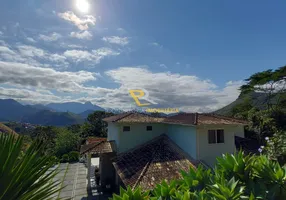 Foto 1 de Casa de Condomínio com 3 Quartos à venda, 340m² em Samambaia, Petrópolis