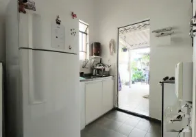 Foto 1 de Casa com 6 Quartos à venda, 220m² em Santa Tereza, Belo Horizonte