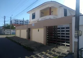 Foto 1 de Casa com 5 Quartos à venda, 330m² em Farias Brito, Fortaleza