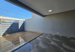 Foto 1 de Casa com 3 Quartos à venda, 170m² em Vila Rosa, Goiânia