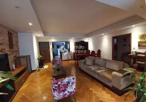 Foto 1 de Apartamento com 3 Quartos à venda, 130m² em Centro, Petrópolis