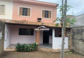 Foto 1 de Casa com 3 Quartos para alugar, 221m² em Jardim América, Rio Claro