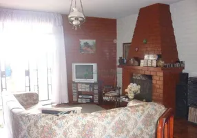 Foto 1 de Casa com 3 Quartos à venda, 290m² em Agriões, Teresópolis