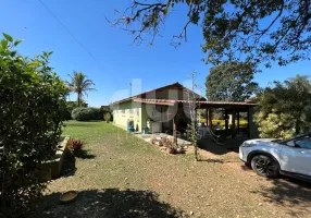 Foto 1 de Fazenda/Sítio com 5 Quartos à venda, 420m² em , Holambra