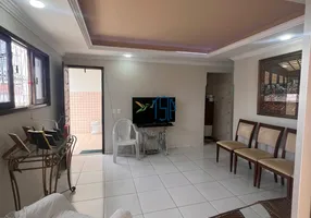 Foto 1 de Casa com 4 Quartos à venda, 140m² em Candelária, Natal