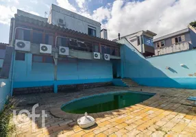 Foto 1 de Casa com 3 Quartos à venda, 678m² em Vila Assunção, Porto Alegre