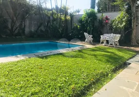 Foto 1 de Sobrado com 4 Quartos à venda, 500m² em Jardim Guedala, São Paulo