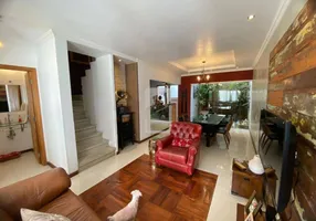 Foto 1 de Casa de Condomínio com 3 Quartos à venda, 190m² em Santo Amaro, São Paulo