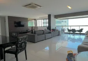 Foto 1 de Apartamento com 3 Quartos à venda, 178m² em Boa Viagem, Recife