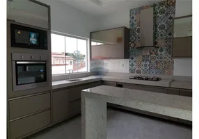 Foto 1 de Casa com 6 Quartos à venda, 332m² em Santa Rita, Teixeira de Freitas