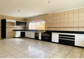 Foto 1 de Casa com 3 Quartos para alugar, 227m² em Jardim Maria Amelia, Jacareí