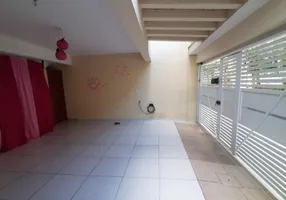 Foto 1 de Sobrado com 2 Quartos à venda, 155m² em Vila Humaita, Santo André