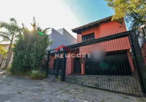 Foto 1 de Casa com 3 Quartos à venda, 250m² em Chácara das Pedras, Porto Alegre