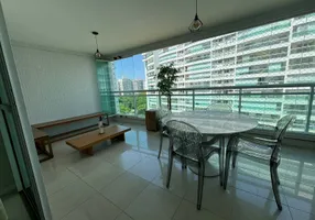 Foto 1 de Apartamento com 4 Quartos para alugar, 160m² em Barra da Tijuca, Rio de Janeiro