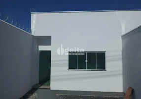 Foto 1 de Casa com 3 Quartos à venda, 75m² em Novo Mundo, Uberlândia