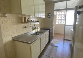 Foto 1 de Apartamento com 3 Quartos à venda, 98m² em Pitangueiras, Guarujá