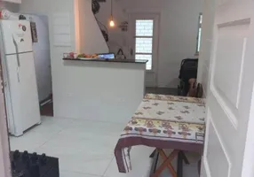 Foto 1 de Casa com 2 Quartos à venda, 80m² em Uruguai, Salvador