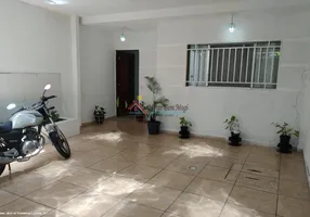 Foto 1 de Casa com 2 Quartos à venda, 150m² em Botujuru, Mogi das Cruzes