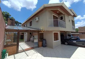 Foto 1 de Casa com 3 Quartos para alugar, 260m² em Campo Comprido, Curitiba