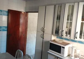 Foto 1 de Casa com 2 Quartos à venda, 100m² em Jardim Valo Verde, Embu das Artes