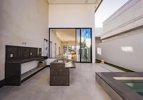Foto 1 de Casa de Condomínio com 4 Quartos à venda, 271m² em Nova Uberlandia, Uberlândia