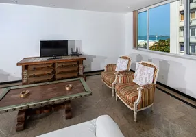 Foto 1 de Apartamento com 4 Quartos para alugar, 178m² em Copacabana, Rio de Janeiro