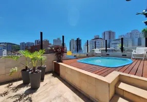 Foto 1 de Cobertura com 2 Quartos à venda, 160m² em Jardim Las Palmas, Guarujá