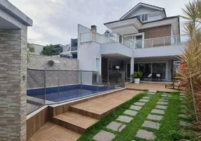 Foto 1 de Casa com 4 Quartos para venda ou aluguel, 300m² em Recreio Dos Bandeirantes, Rio de Janeiro